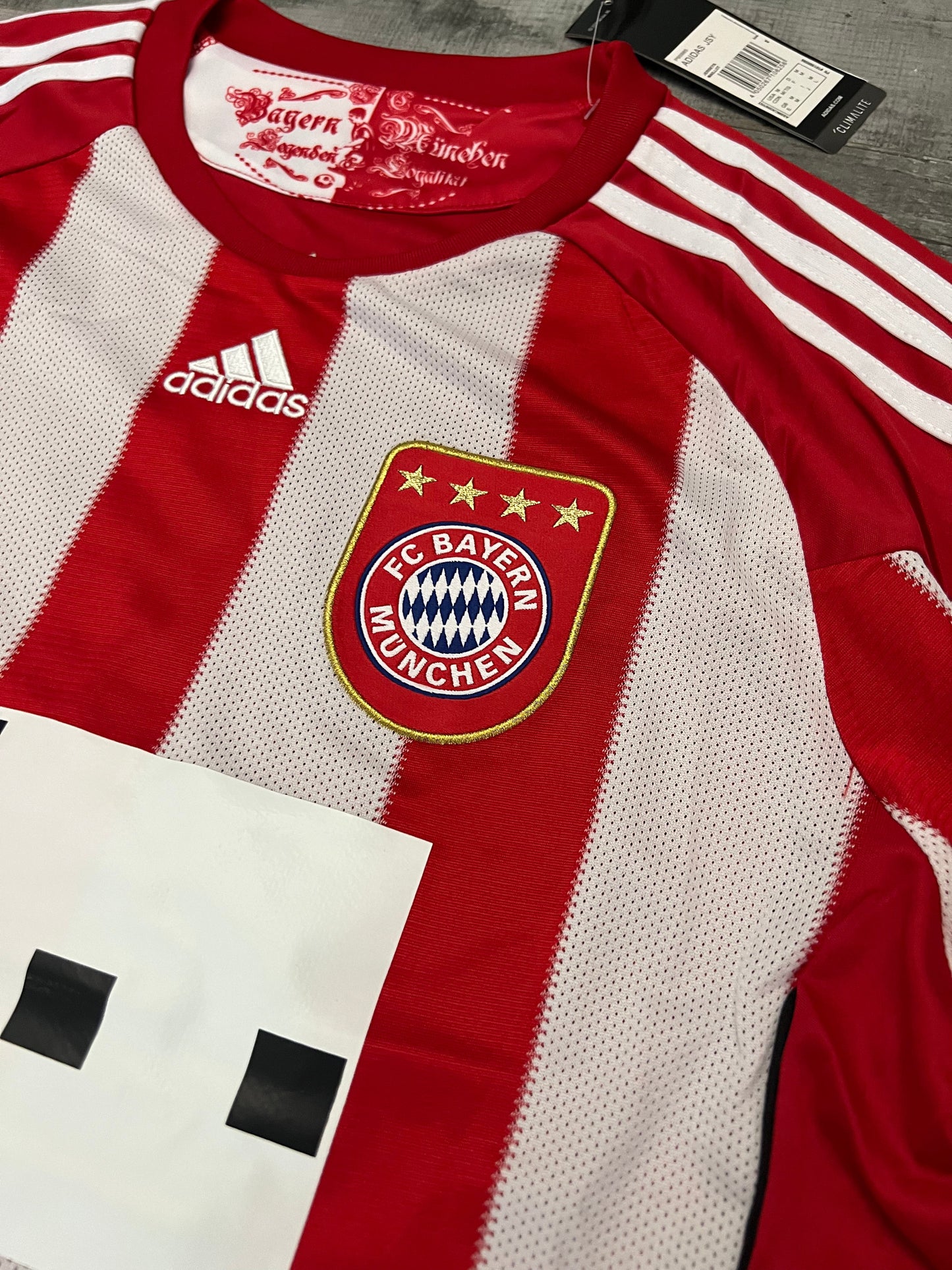 2010-11 - BAYERN MÜNCHEN THUIS | RETRO