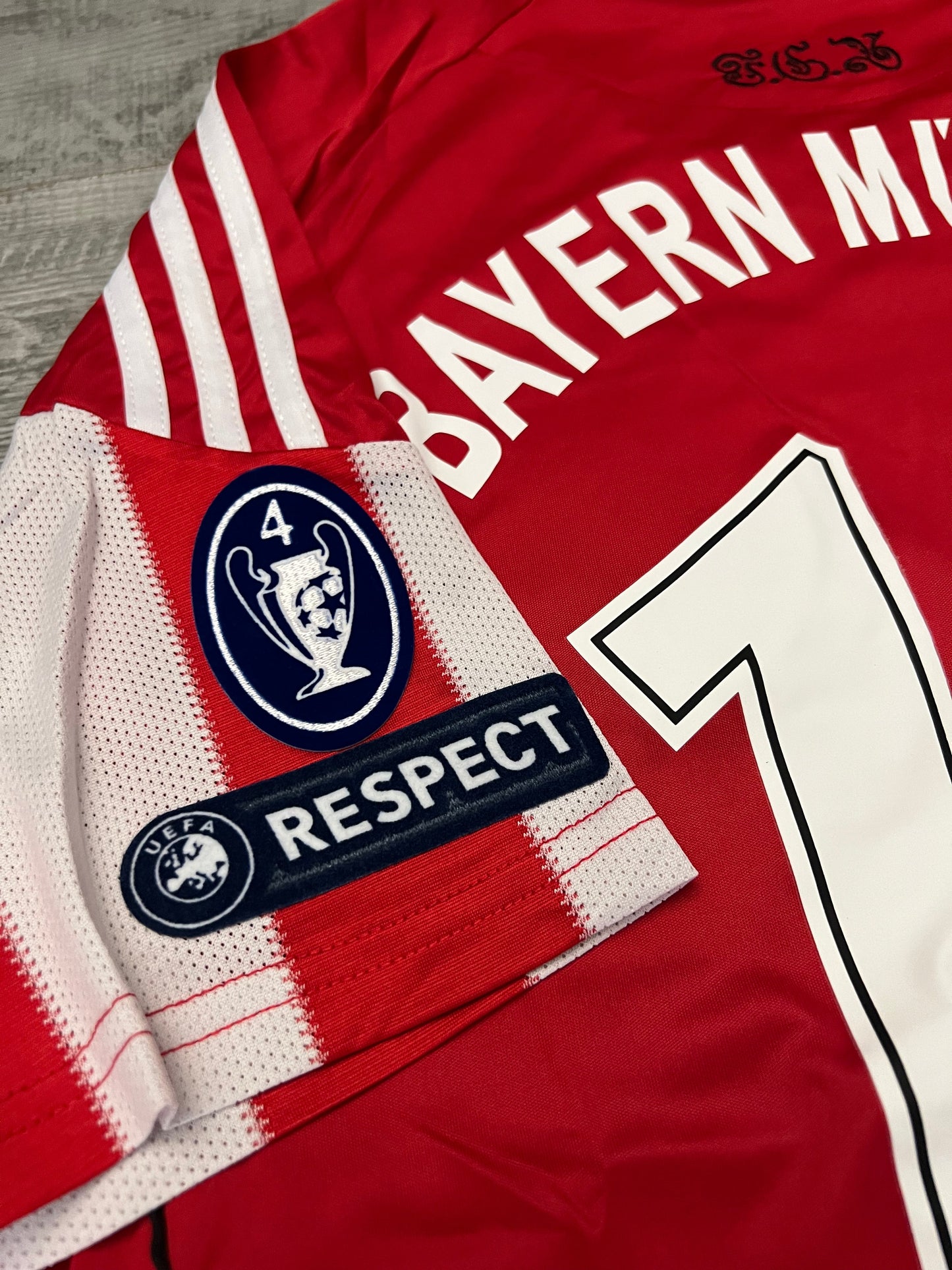 2010-11 - BAYERN MÜNCHEN THUIS | RETRO