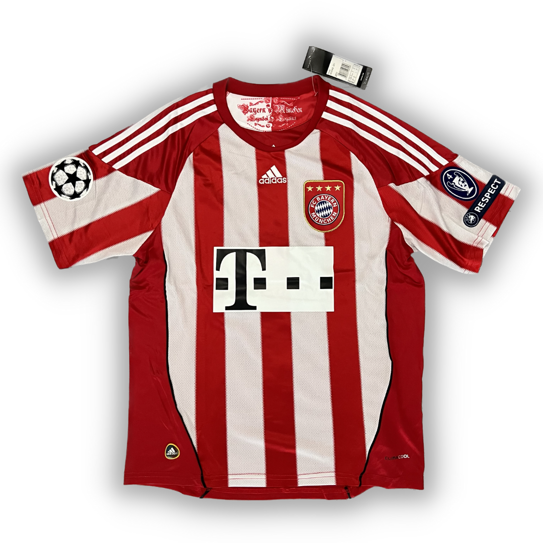 2010-11 - BAYERN MÜNCHEN THUIS | RETRO